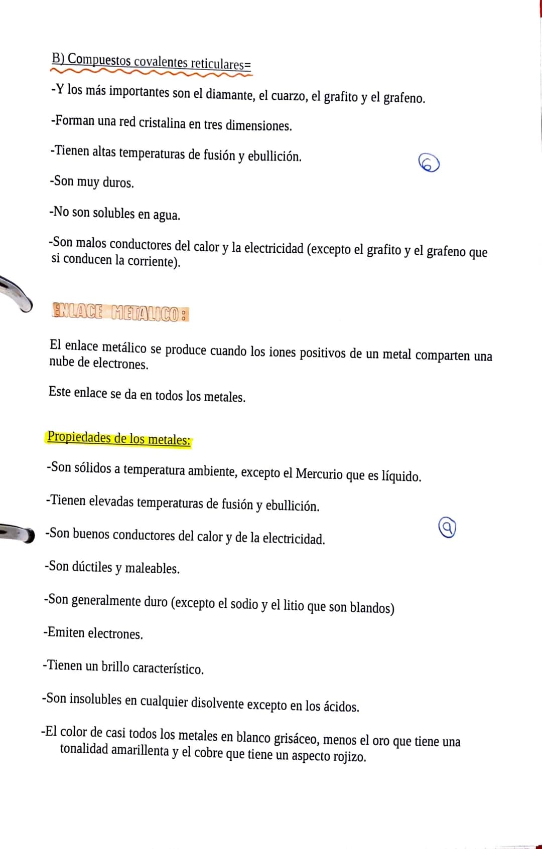 <h2 id="estructuradelewis">Estructura de Lewis</h2>
<p>La estructura de Lewis es un diagrama que sitúa el elemento menos electronegativo en 