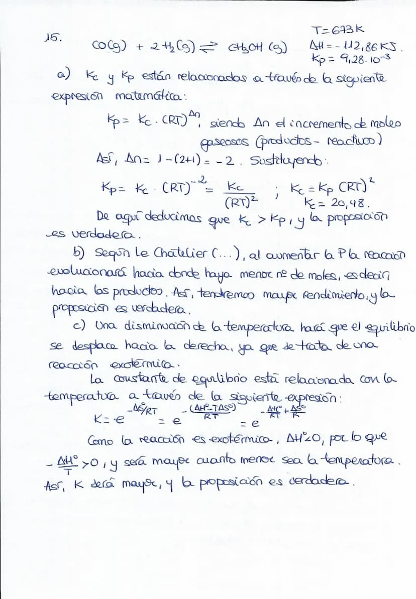 SESIÓN 5, CINÉTICA QUÍMICA
2.
A+B → C
orden 1 para cada reactivo
a) La eculación de velocidad viene dado por la siguiente
expresión:
v=K[A]ª