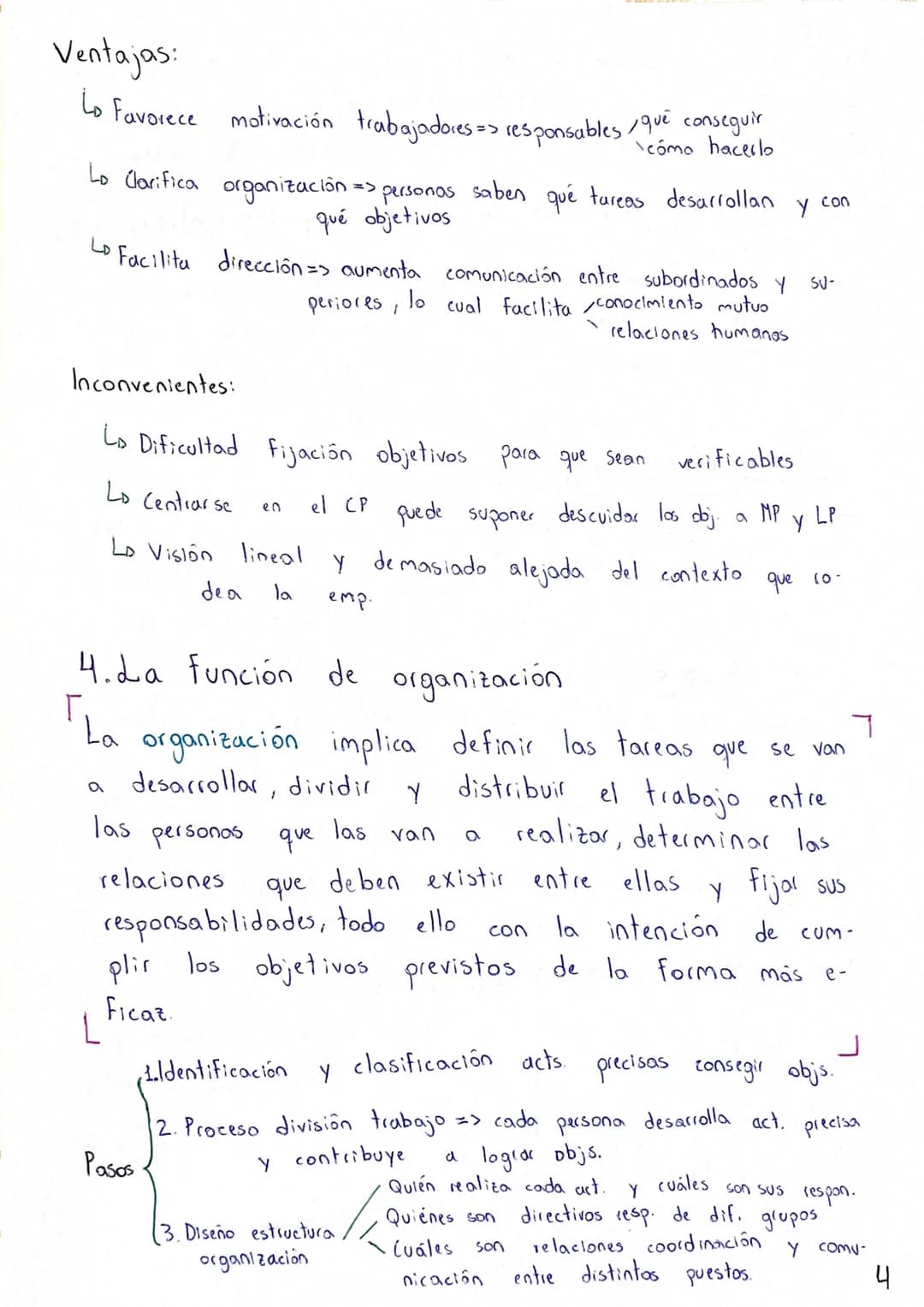 
<p>En una empresa, la alta dirección que es el nivel estratégico, se encarga de fijar los objetivos estratégicos de la empresa y asegurarse