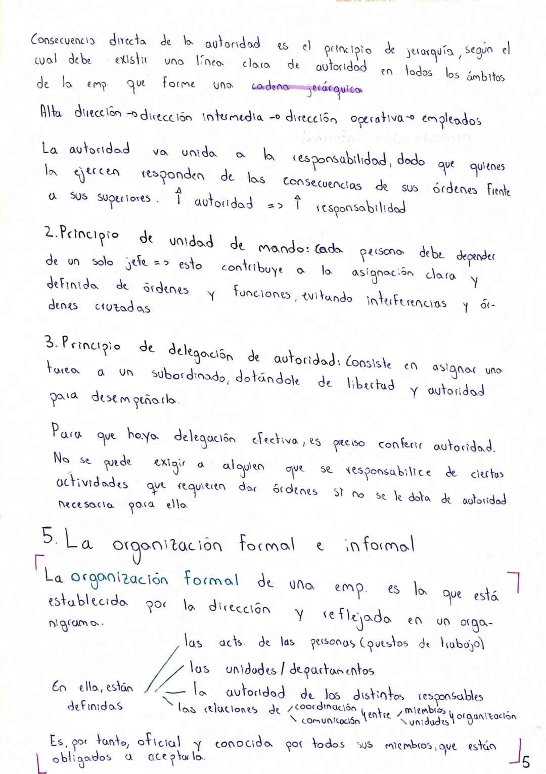 
<p>En una empresa, la alta dirección que es el nivel estratégico, se encarga de fijar los objetivos estratégicos de la empresa y asegurarse