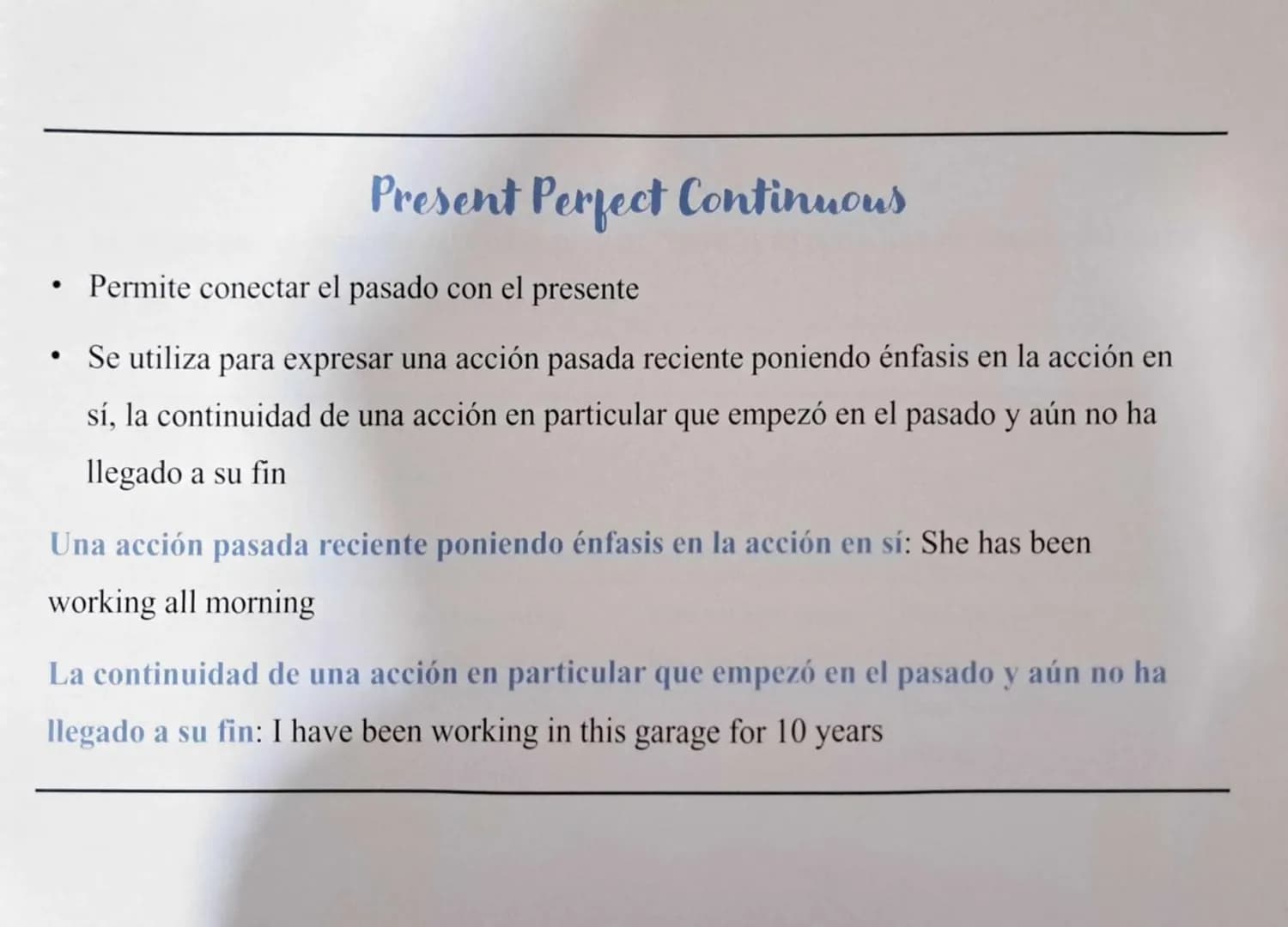 -
C
Present Perfect Simple
• Permite conectar el pasado con el presente
•
Se utiliza para expresar una acción que se acaba de realizar, una 