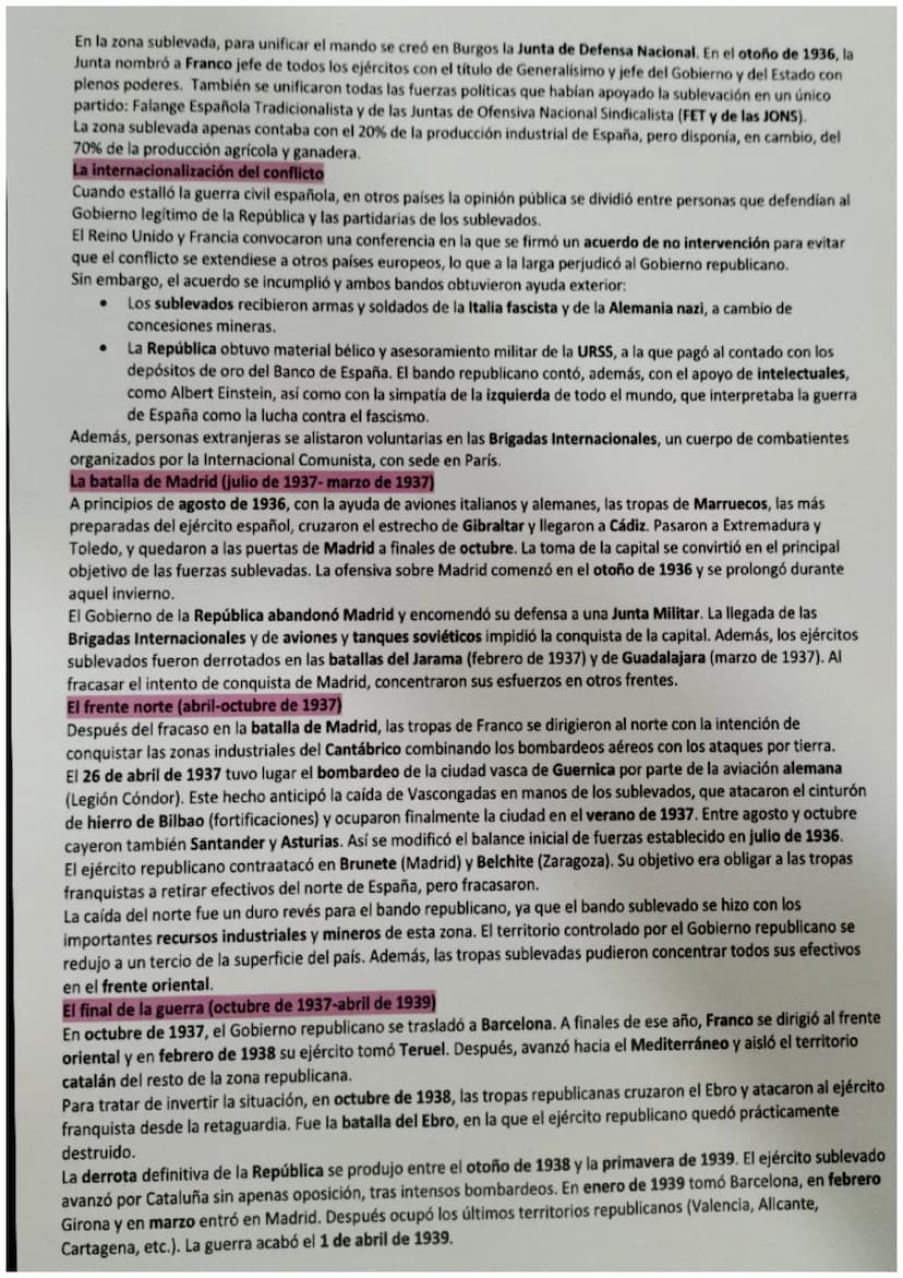 La dictadura de Primo de Rivera (1923-1930)
En medio de la crisis se produjo la derrota de Annual (1921) en la guerra de Marruecos, donde mu