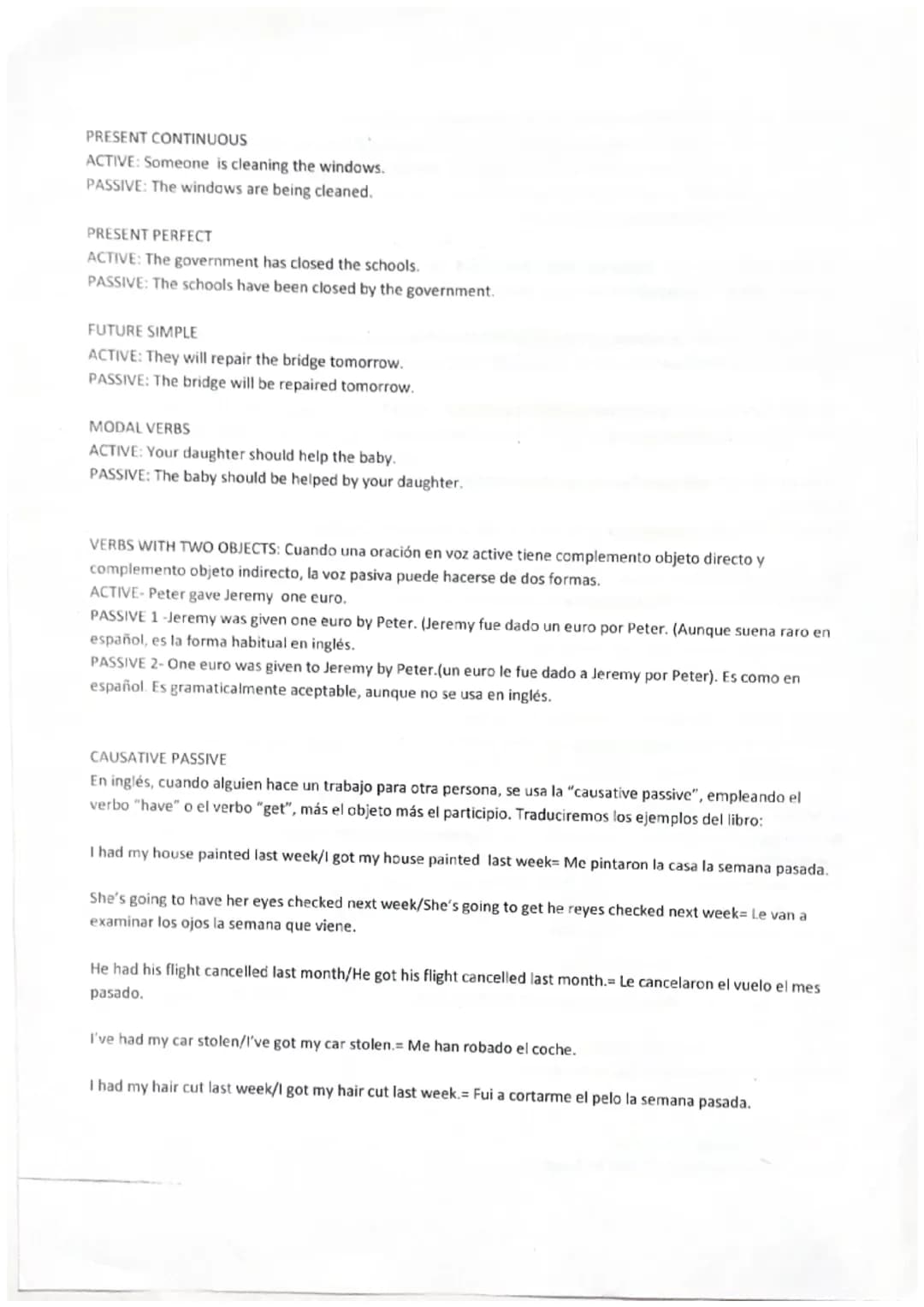 PASSIVE VOICE SUMMARY COMPLEMENTO A LA GRAMÁTICA DEL LIBRO.
La voz pasiva es una construcción en la que ponemos como sujeto a la persona, an