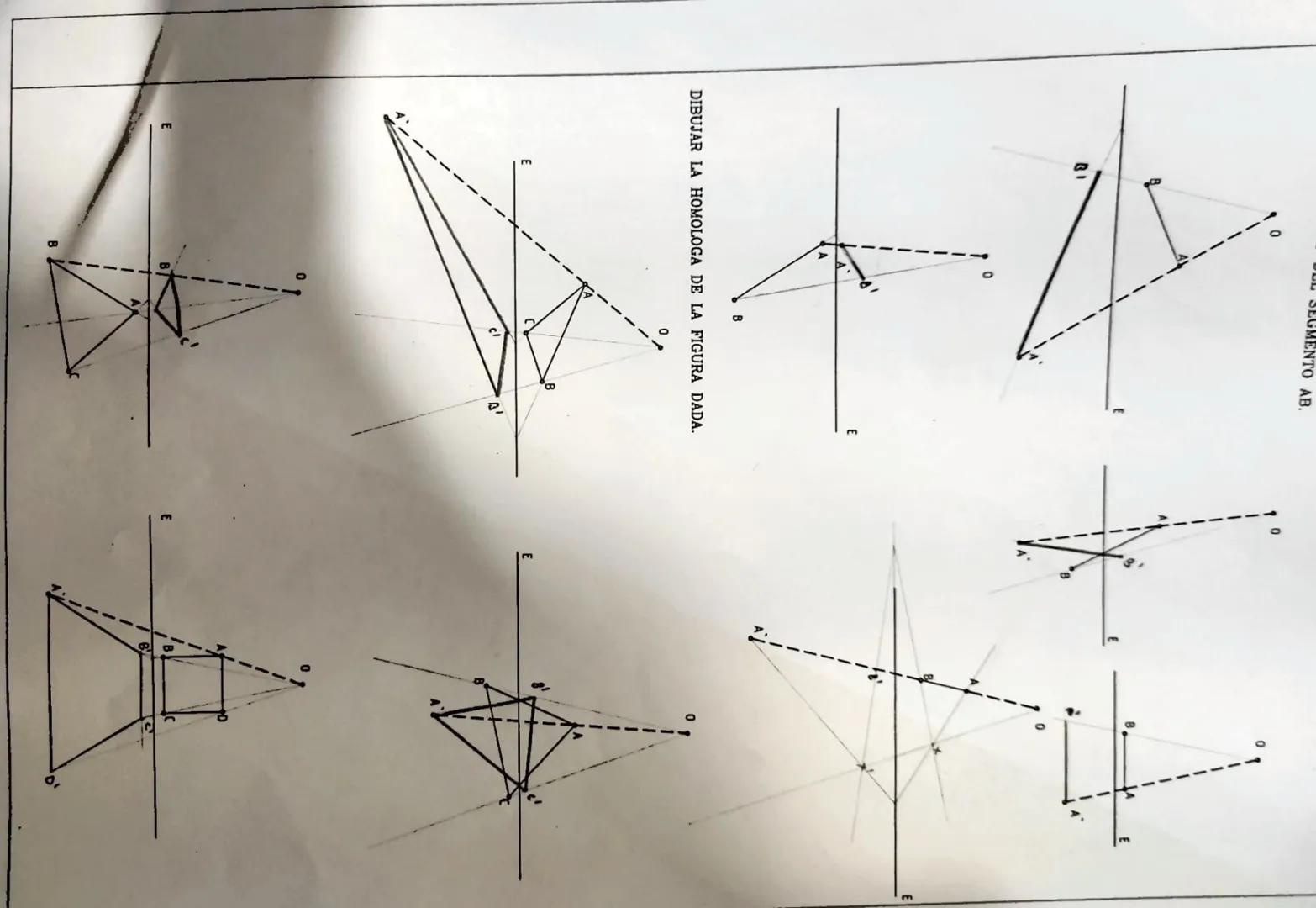 Homología y Difinidad.

Homologia:
Das figuras planas son homográficas cuando se conceponden punto.
punb y recla
le corresponden un punto y 