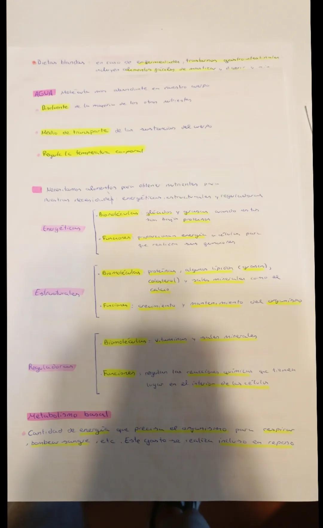 Tema 2 Alimentación y Nutrición

• Alimentacion procesa vowintwis y consciente en el que
incorporamon whimentos al arganismo

• Nutrición pr