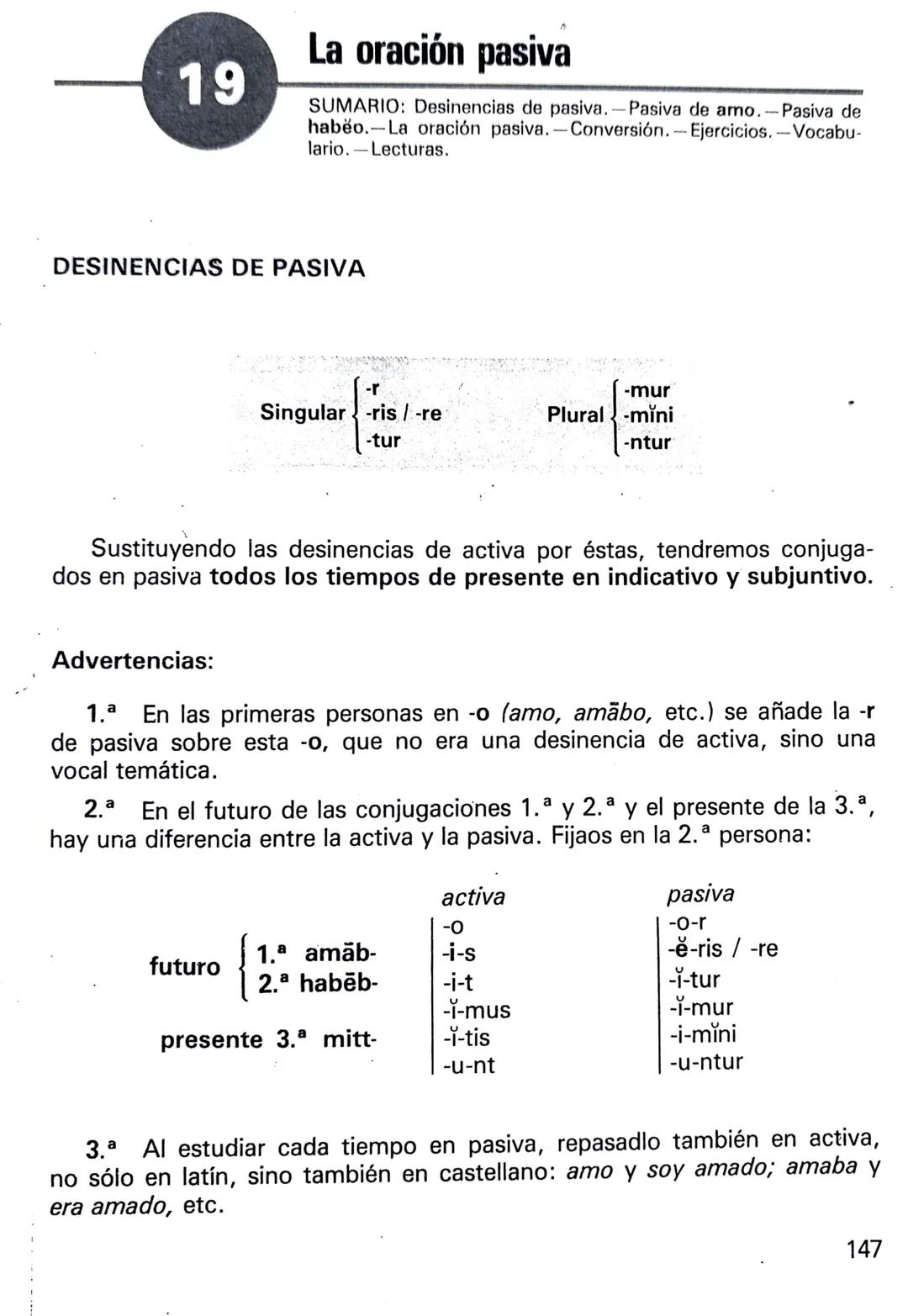 # Los tiempos de presente (recapitulación)
15
SUMARIO: Primera conjugación. Segunda. Tercera. Cuar-
ta.Conjugación mixta. El verbo sum. Co