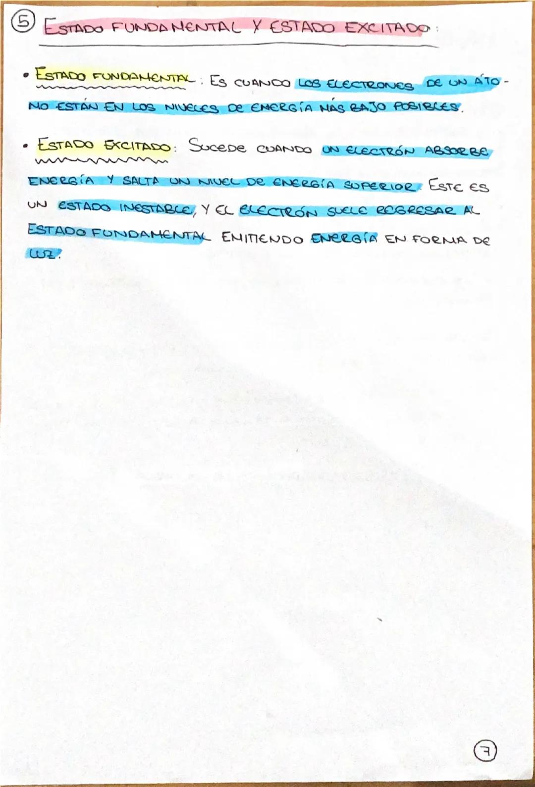 PARTÍCULAS QUE FORMAN EL ÁTOMO
Los ATOMOS ESTÁN HECHOS DE PARTÍCULAS MÁS PEQUEÑAS:
PROTONES: SON POSITIVOS (+) Y ESTÁN EN EL CENTRO DEL
NÚCL